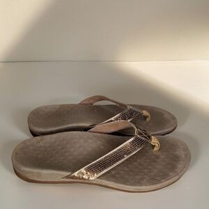Vionic Orthaheel Tides Sandals